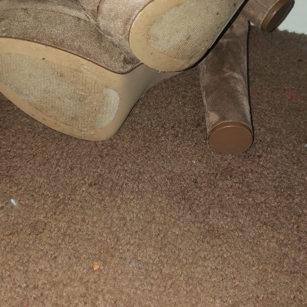 Boots - Picture 3 of 3
